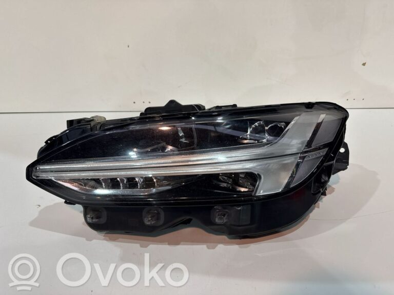 0784ba4dc353f5eaebd53a7eb04ce19f-e6d85c2c9f637238830d01a5270cb366_headlight_headlamp