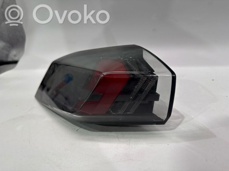 0d86c40984190bfca39c190bcb687ab9-5b8e67e490df14668176e94887d7c647_rear_tail_lights