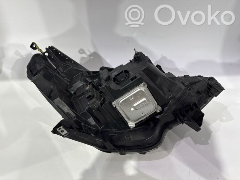 0f46f51e71517bc3bed1ff4470170bad-e6ef8e4b1d8f0237304b8e02557a9ec9_headlight_headlamp