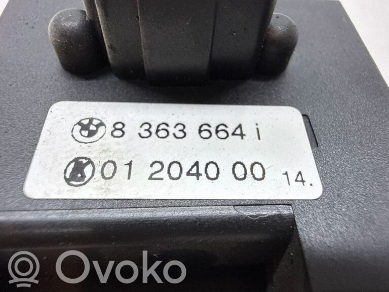 16d069718e78eed4c30ddf4926bc1109-14e5a490e9c2e2a7deb4c645806aeca6_wiper_control_stalk