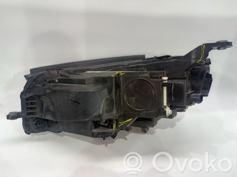 1ae435a664aaf52c6687e83cc4d00de0-c116dd0d40e2dcd6537e47075787de63_headlight_headlamp