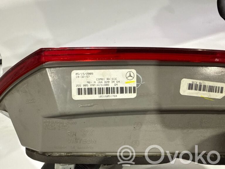 1cb02969e8ee2db9e57e7f6298d96556-9c8a55199d66c62d7f24052bcb11f30f_rear_tail_lights