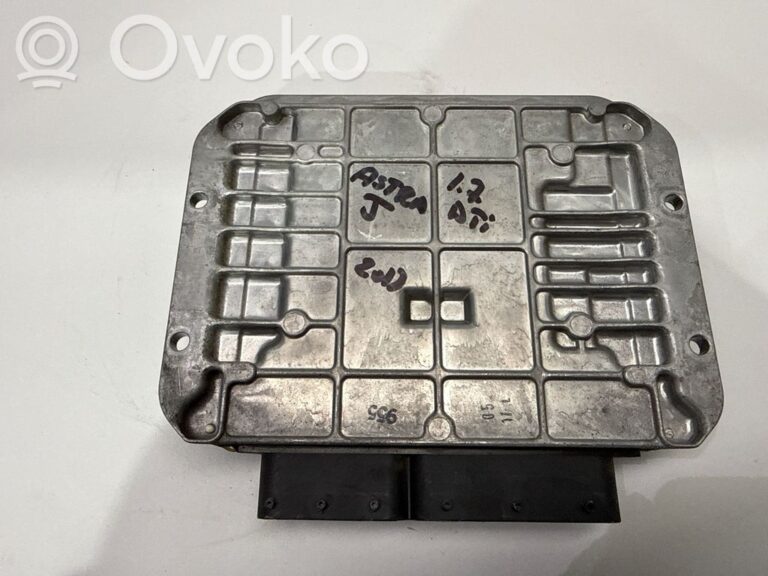 1fcc899ab2d97010a04450362e06836b-8ef49b2092d8be7d0aa3af51c80d75d6_calculateur_moteur_ecu