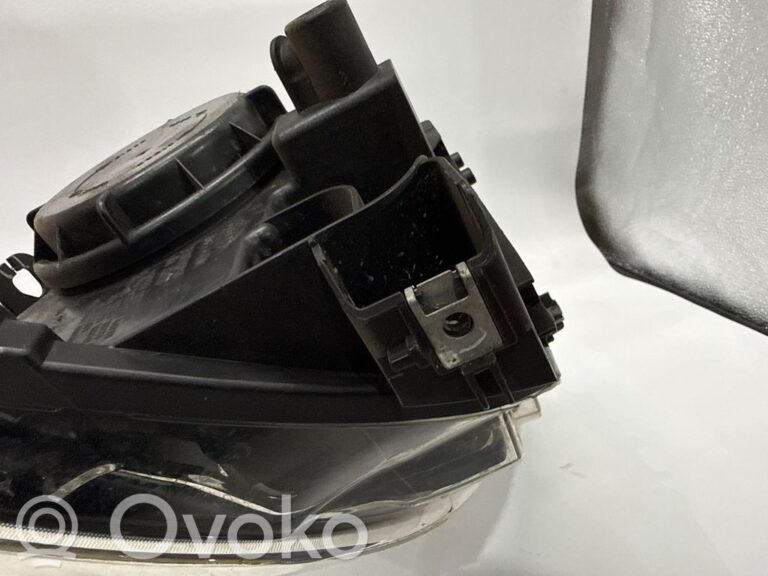2377120f629592ba79ea417e34a5a3c3-dfd8c6ab8beed88e585f26fd0cb7d524_headlight_headlamp