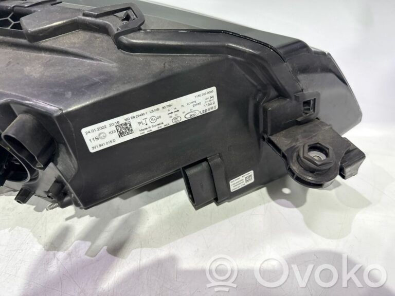 23b7e0fc69e41ef1fc020a135a45e496-74169ff525eb77c397bc37fdfe1f29eb_headlight_headlamp