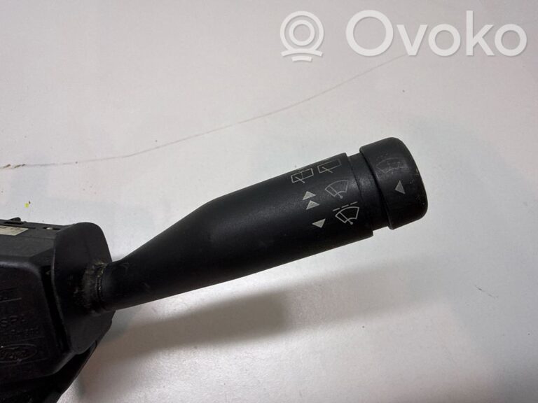 29a3225effd53f6b60deef4c952afe4f-95725fc5d6b8566ad9c9cf4eb340a692_light_switch