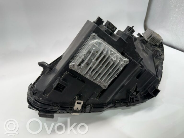 330cef5173f33c3faa14272f304925f6-bd9344adfc184dd37f3affbd11882683_headlight_headlamp