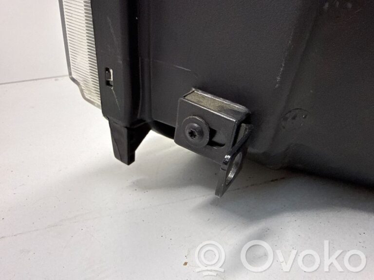 337c29e8bc563fc27ab7d88fb3b831ba-44eebb11a590e6f6a0a074422df7b5e1_headlight_headlamp