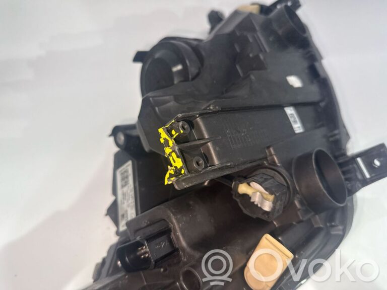 3444a3de789431e784fbca5a99402109-8773111bb116cc3740f46a358c70ea2d_headlight_headlamp