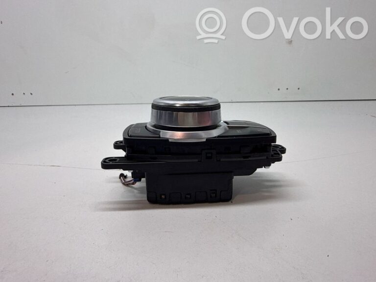 34c96af6bca9d1ae2d9873f6b9cd9edc-21c0e669388243b705d811e26d214c0c_head_unit_multimedia_control