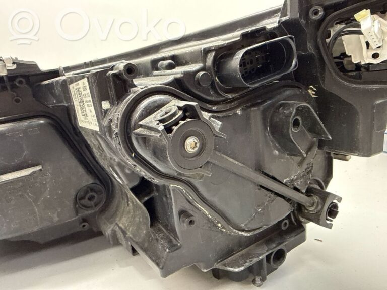 39f291420bdf862e1355c10cb654fe5b-57416bae5a9fb78ce4ce933c6ec0fee4_headlight_headlamp