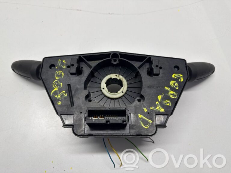 3b5d64bb311de414d2d495fe6f51684d-7f6587de625858ee5b92afccef569ef9_wiper_turn_signal_indicator_stalk_switch