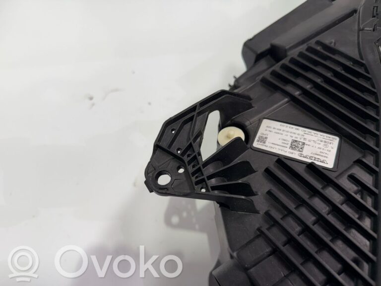 429e11ad6dbee1967828a42fde742f3e-12c38ed12d81ff7d2062a5d1cac518cf_headlight_headlamp