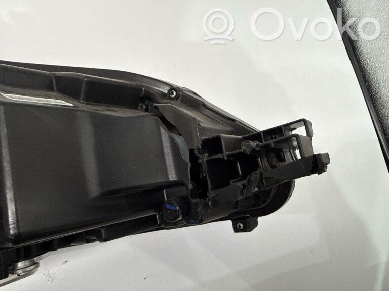 451099d7b22ccb2b86024130acfa631d-7fede69be25bf25e724e2dd8eebb30ef_headlight_headlamp