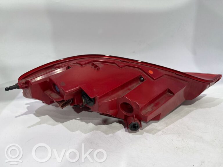 46ec45f7f4a9bdf366b5a253d5c9e59b-42106a5202a3227fdf2585420be3922c_rear_tail_lights