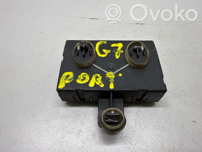 49484b0391472c3f5f4ec6bcb728ea00-49244a0cf8afa0bc47dc5f2564682600_door_control_unit_module