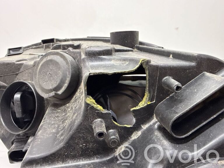 55aa9a875b646c4ea885be56fa4f29d2-a87d25b3f2b1e70962ded08f9dd864fa_headlight_headlamp