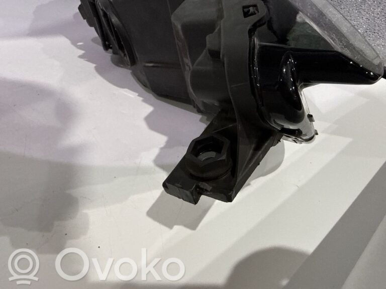 6881cca073b785f91134183f4768f1a8-377d3e60ea526097abcda6eb358dd058_headlight_headlamp