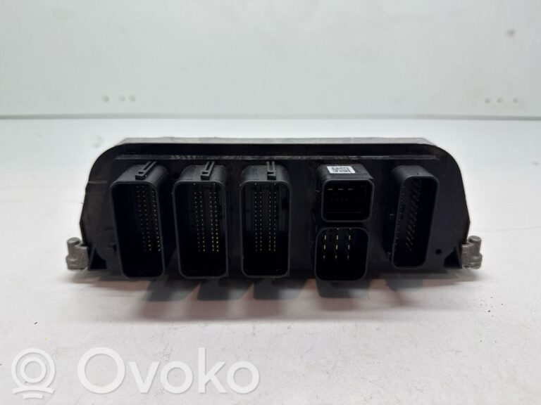 68b6520e02bfe22b39f43a95e32c69fb-df8261df02e942cb8c1f453481765f40_engine_control_unit_module