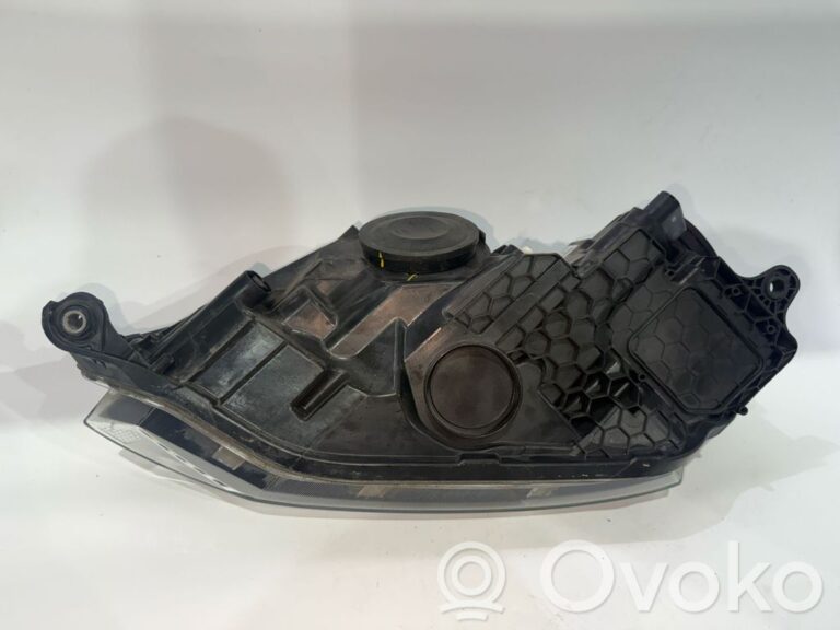 6a9b614b8c2bdcdeb0a59998cd70ec64-7597e05299e90f31891e4bf7d12b56fb_headlight_headlamp