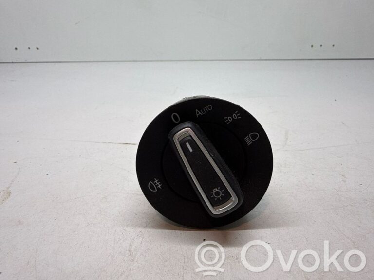 6d855b7a6a135902e39c46971671338c-515cf07ba689aaa1e722a0c320c200c4_light_switch