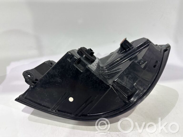 7183c95b52c3415c77414c987c2fb0e5-ab23db7c8bbfcdd42564a0e03e6a8b51_tailgate_rear_tail_lights