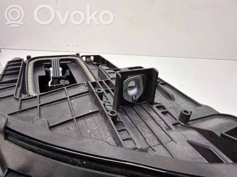 77e77bbe6981deadc6c876767188053f-1790683c1e874b47a8e94ba64dd7e0c9_headlight_headlamp