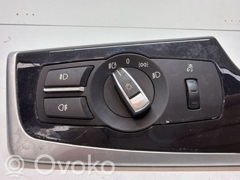 7bdf1571b3fdf11eaa64370e39722c98-493285eaa4c27acbe00cc436185ae22a_light_switch