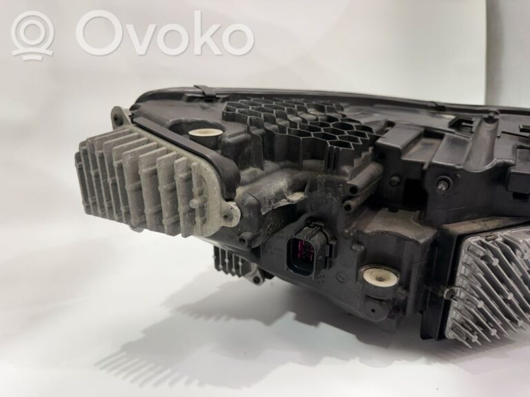 7d33f4fd9143153088600b7eff45b9eb-0673e44d35f6af18790c118e1e5ae9fb_headlight_headlamp