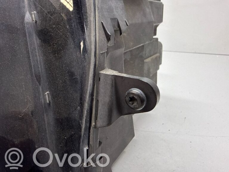 7d60a9a3de22f6d0f2d28e0ac8990b1f-b69c0b140ba38cfe314eb6b469bc8884_headlight_headlamp