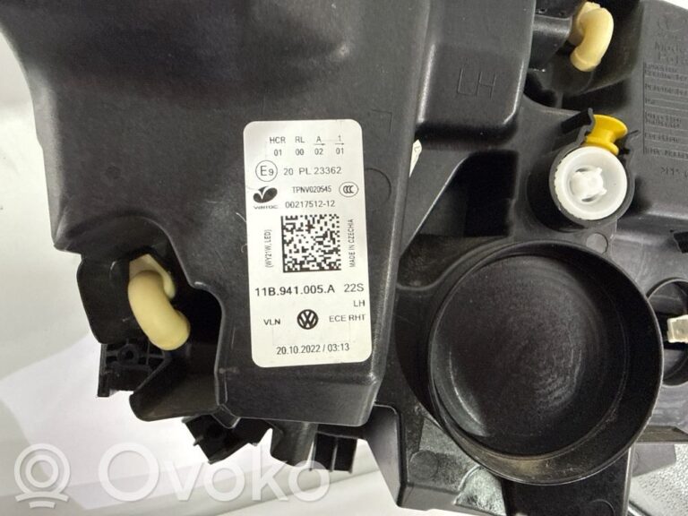 89697b24ab9889e3fa24f48b619b4703-ff6868f97b63edb2283a475bdcb8f234_headlight_headlamp