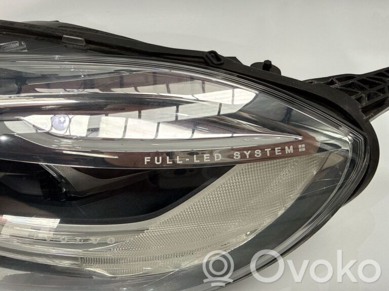 8eff266f2f6ad1ee1775381cc6c59d6d-02f862ed046df89dc74270a178c17e28_headlight_headlamp