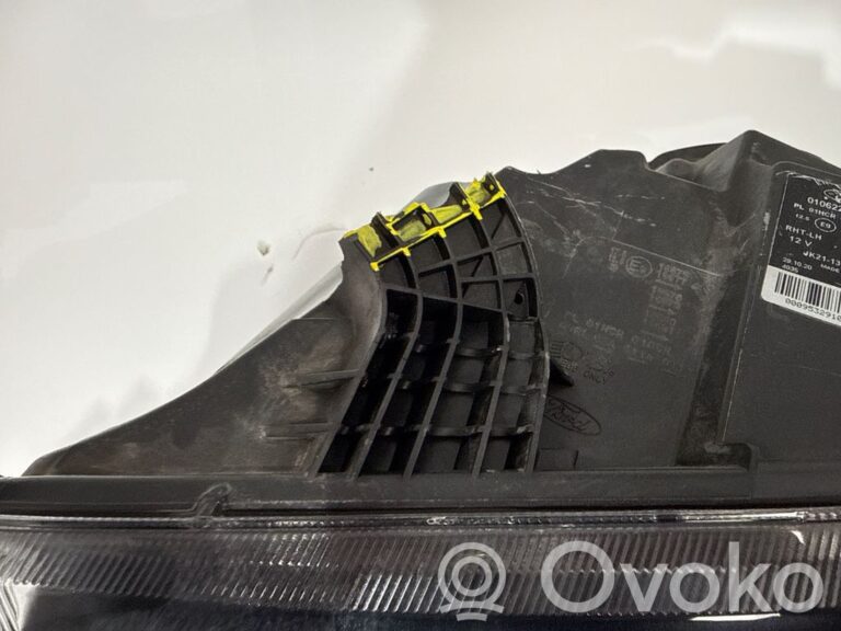 8f1d3d98b9600076bace603461d27cfb-3c21109c9ee57a2a7122a2641b287cde_headlight_headlamp