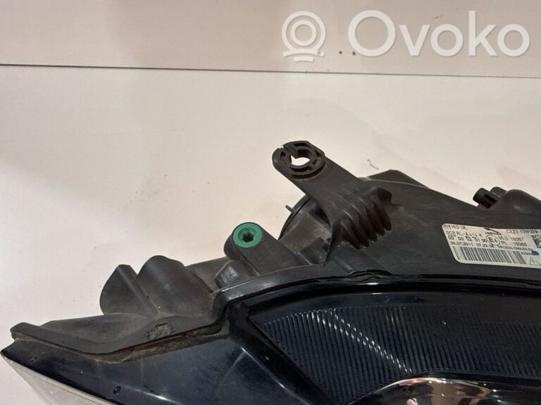 976720879a6c381d5895a6e9df0ba193-ae1824d282470d6c447a45bd7a735d6d_headlight_headlamp