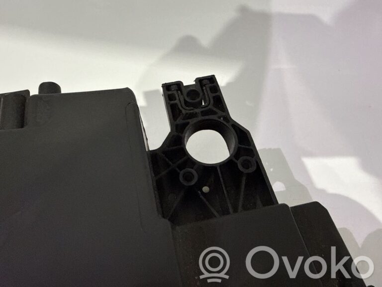 99ae61fcb84c80878cc8d321c2ab6702-3184612ed184e421e3680f6d377a30a7_headlight_headlamp