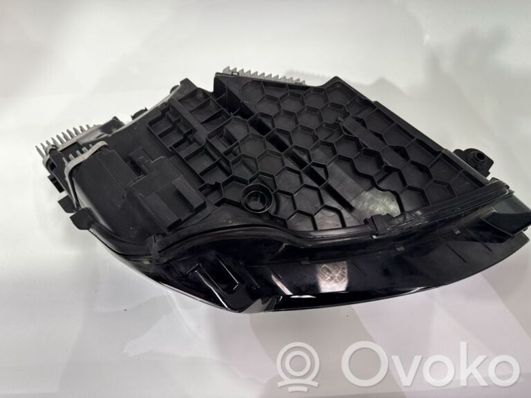 9fb8e41333f60c027c53d30a0dcdc868-fd5e355b4198e8fe2a336c9796100213_headlight_headlamp