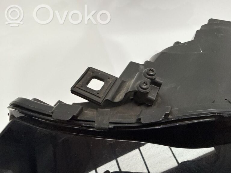 a0762c8c4b4a5cd404b172f0b3063e57-e13f3ab424bd51a990eb2e9a8a0d2690_headlight_headlamp