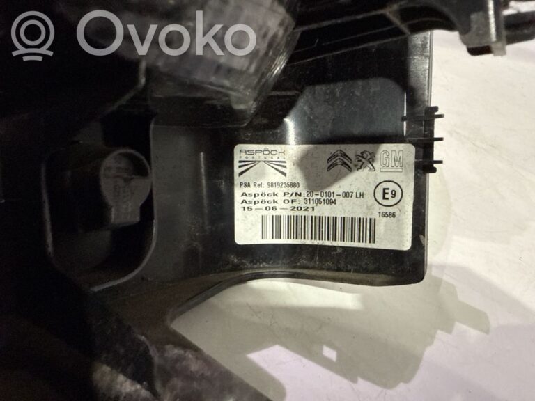 a233d8d8b5895adb26263ae06a518f32-f5ab3ccee5196b4abec7e00217689b2c_rear_tail_lights