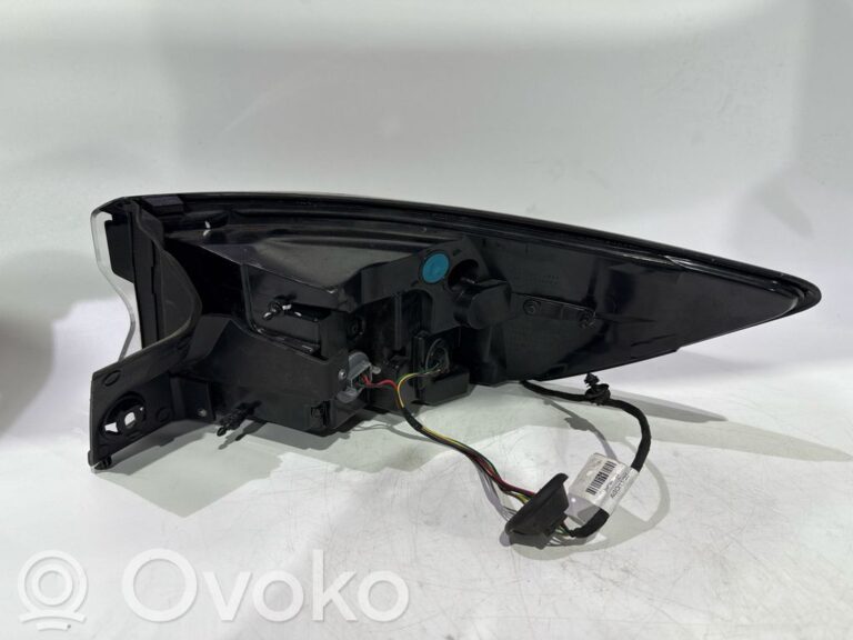 a5b072bbff6b59afc053d307ca360282-acd189d97a60ba7c0aa62e2a1d0026c3_rear_tail_lights