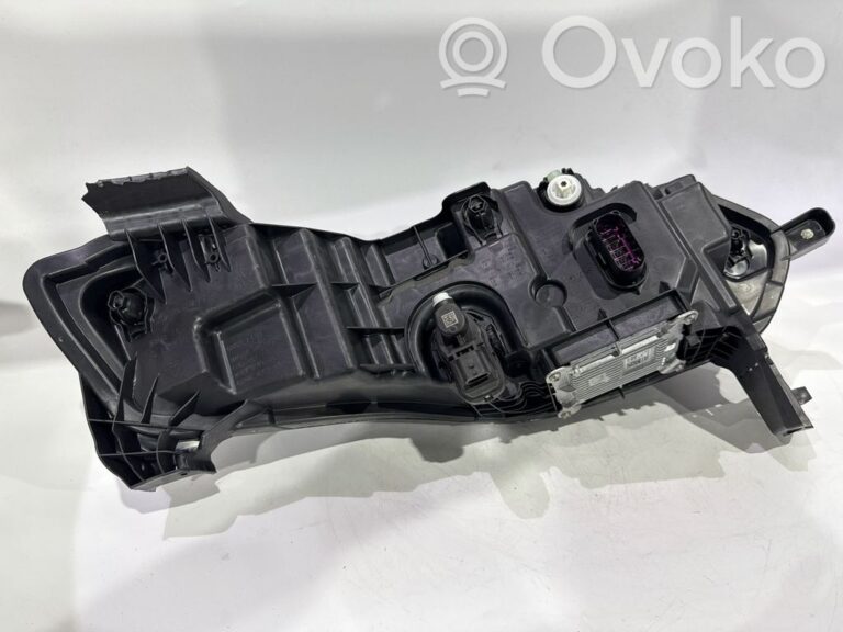 af95ae303b9f72e54d7e3f0c12ce10fc-a64fd223a16a1d8884b4836615932809_headlight_headlamp