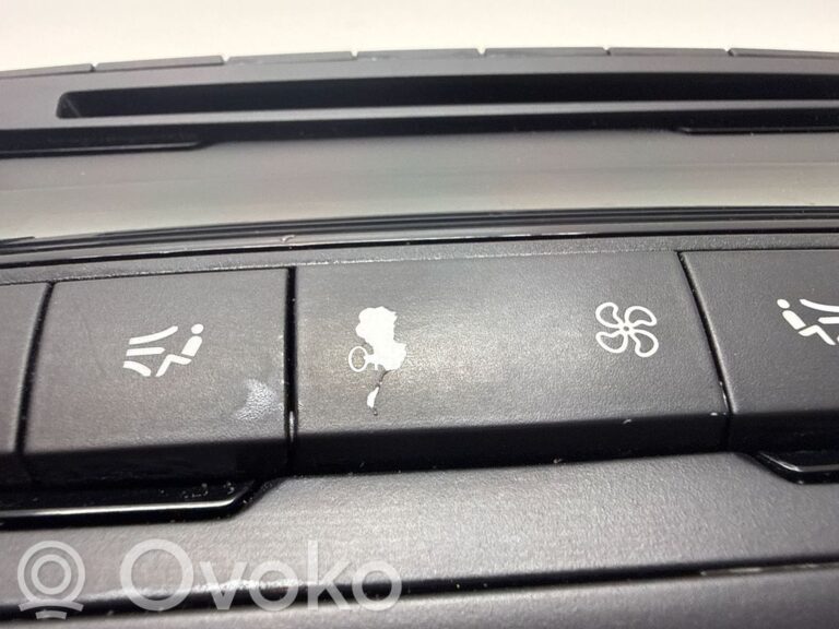 b1ae057ea69fa33c095cf24c87a33f15-e70d7706280fb426ab4cfde4daffdf85_climate_control_unit
