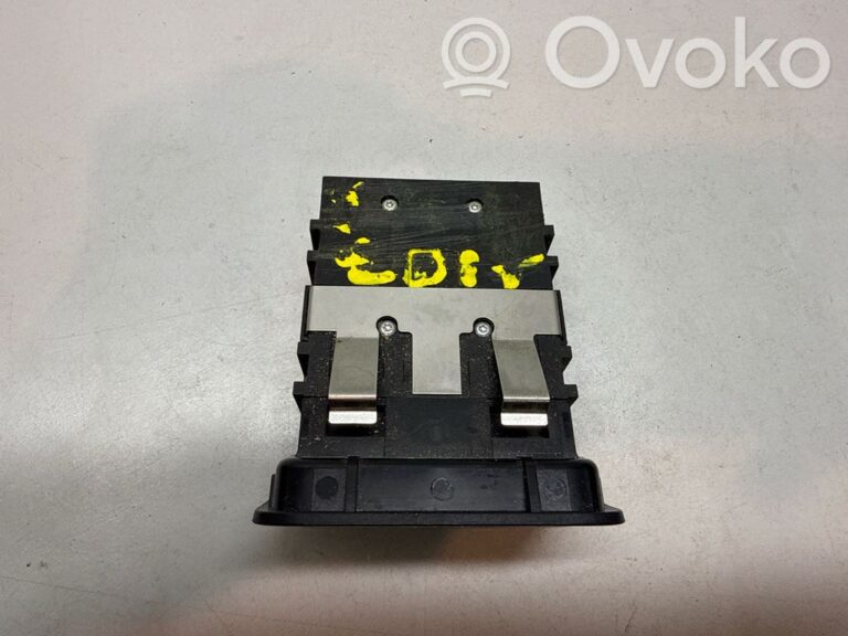 b2719d3da7730843f8334ddc5629b892-f1faa7297944d9ec7b02046f6df330d4_hand_parking_brake_switch