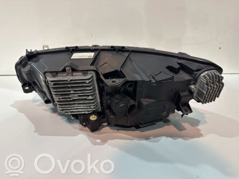 b782feccbd82b89b4c404e2a49b4f3df-e1235a86229e7dbea505d76c5196253d_headlight_headlamp