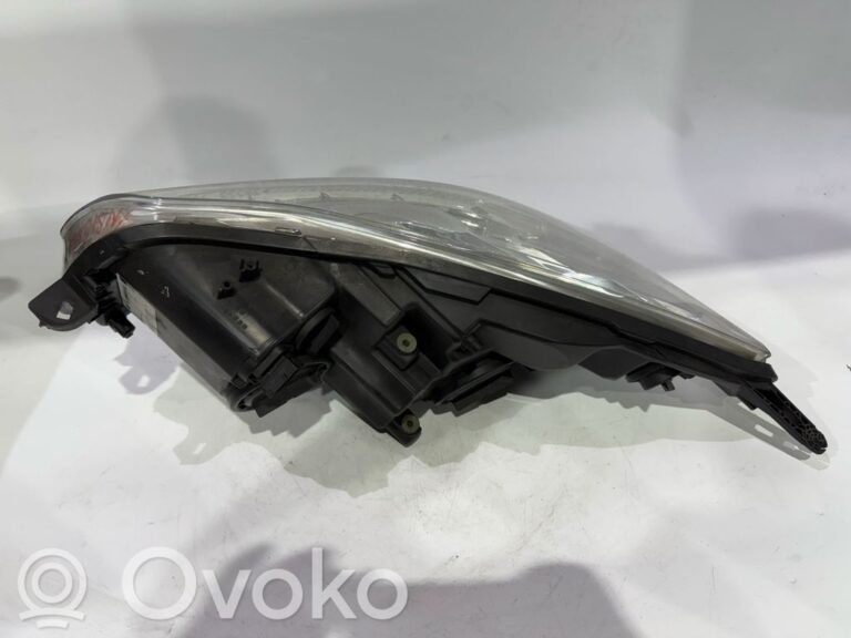 babccde69fbdf86263df1291c0bd115b-db450ab1a2680884e6f5262ad3e65360_headlight_headlamp