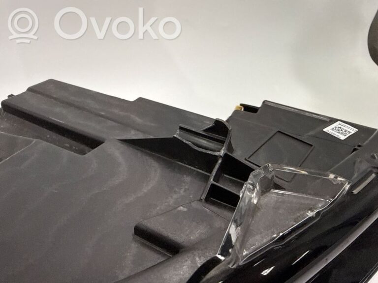 bdf7f8d3c07f3707fc13914d152eb9c9-05a3b8f17d615c110377ef6a8a6ad21b_headlight_headlamp