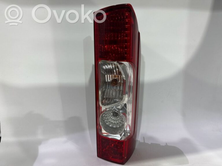 c0c03554b4124301acfce6f714e20900-19dec94b71871e2bdc79c7d6e1bab6d5_rear_tail_lights