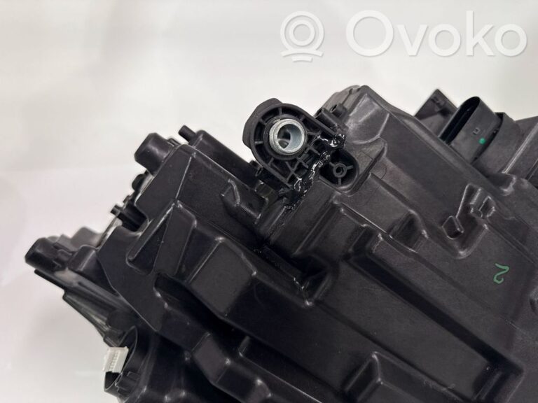 c340dc8f3e93d8ee7ebb18e818de3be2-bac370c04ddfef2eed2b85478e2aa27a_headlight_headlamp