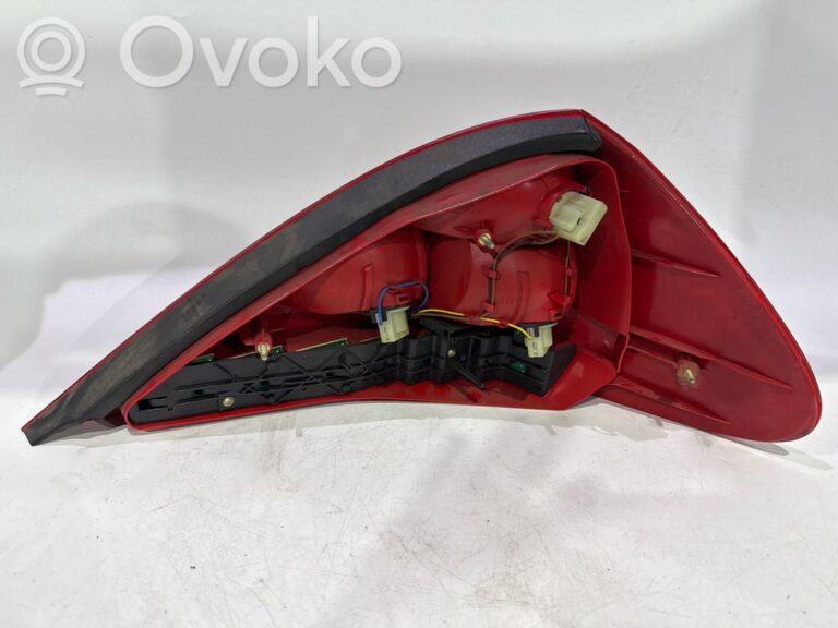 c4f281612b57102ee39be680070fcbd0-caeaf716c2dac58b3b094e47b4176dcb_rear_tail_lights