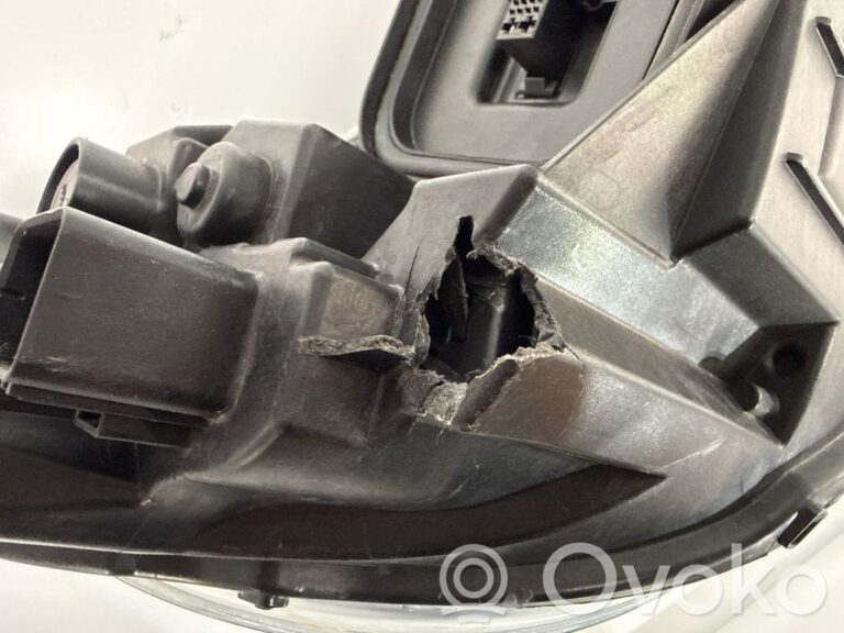 c9470f202db91d085ea3edbd6cabb741-6fccc09eef8413978d640902ca2c2f01_headlight_headlamp