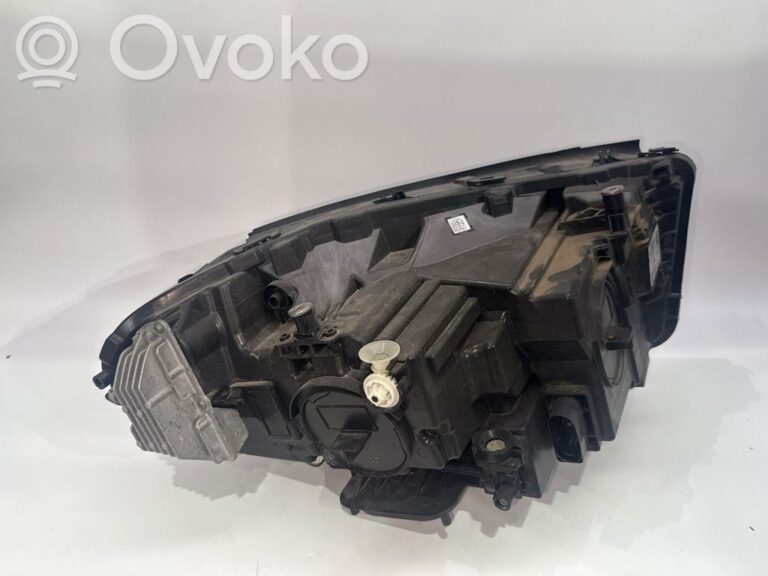 cc735d1f05642e7a210edeec828828f0-715b0967d5c799e0f8e75696c9590f58_headlight_headlamp